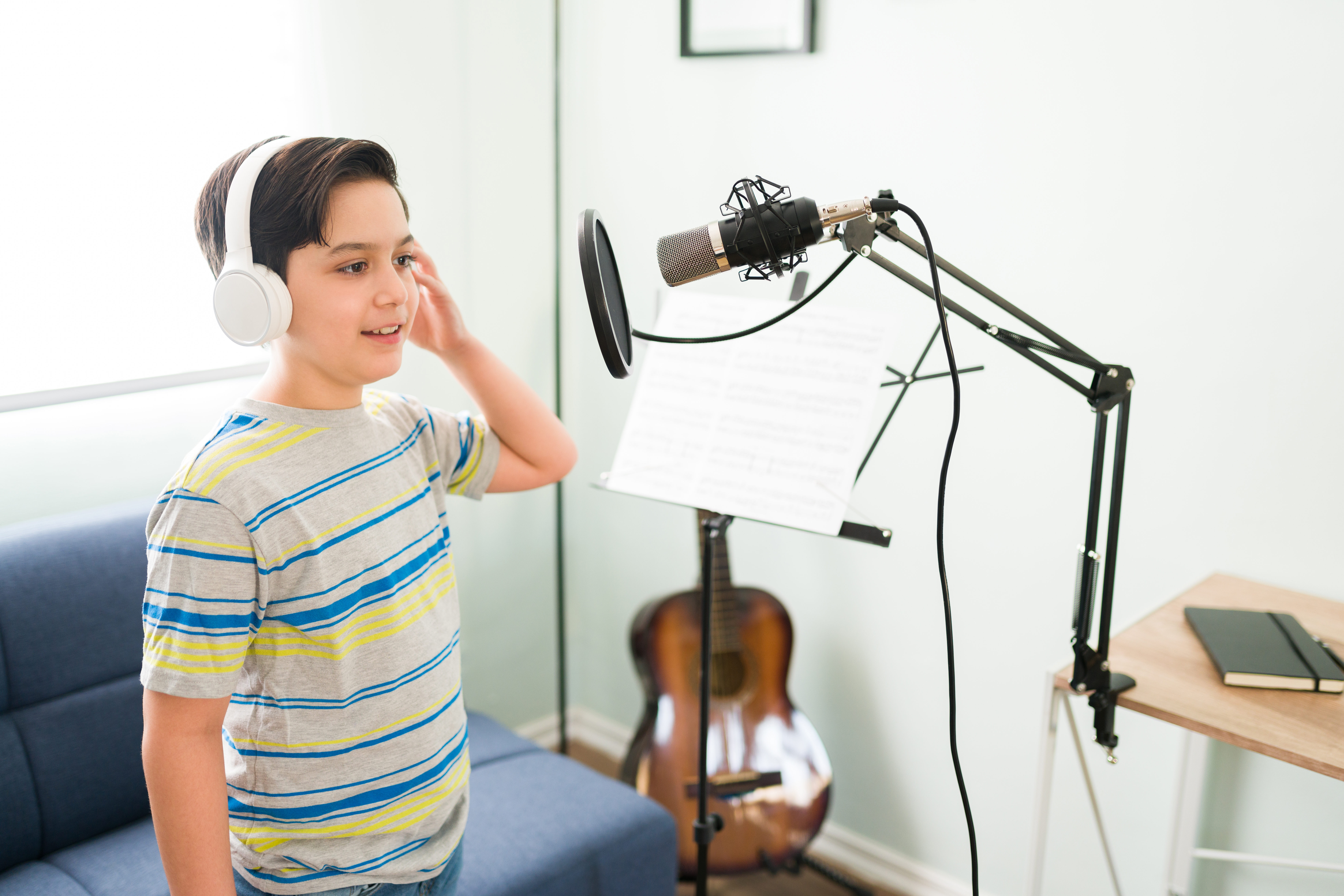 Voice Lessons For Beginners: How To Practice Singing Effectively